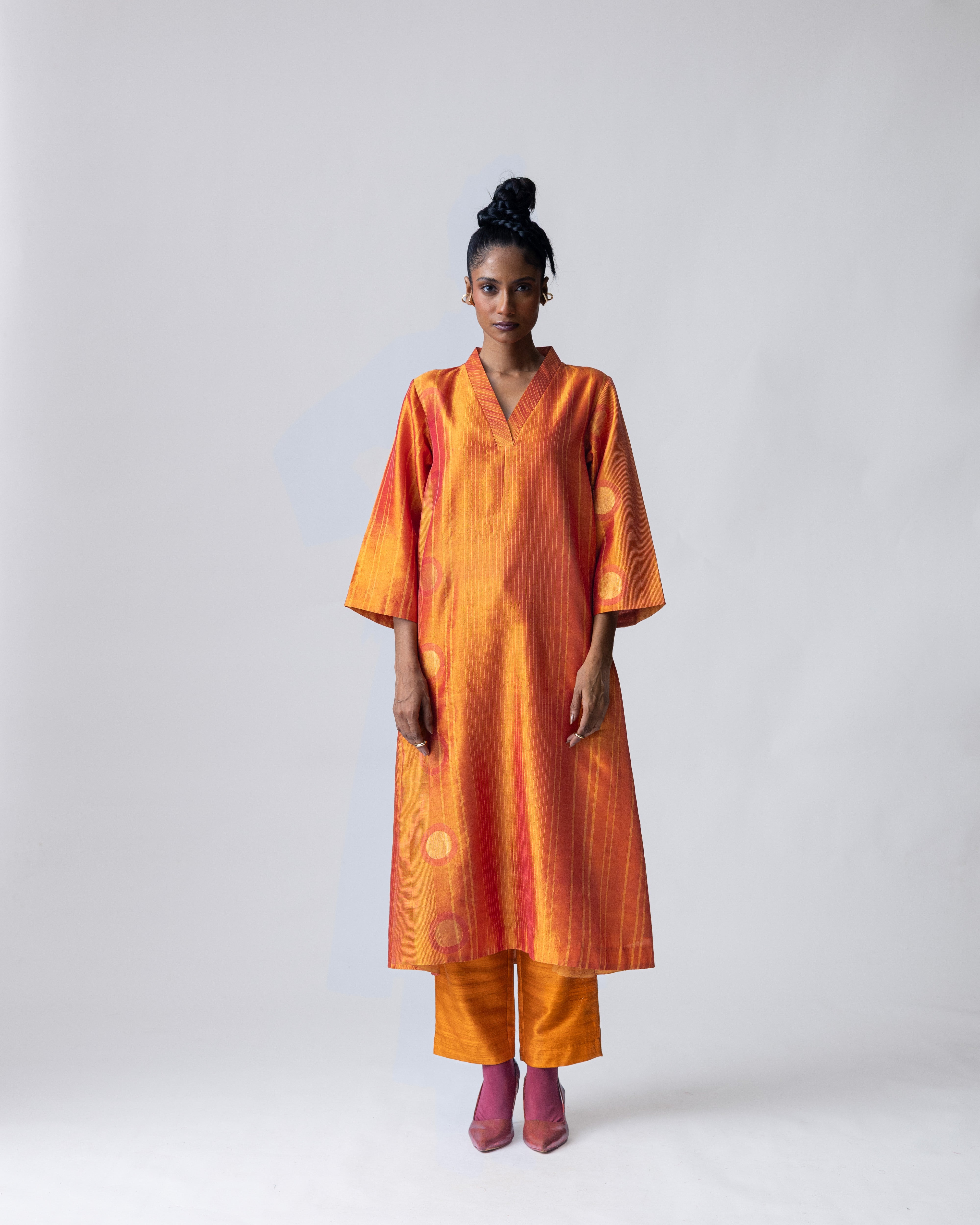 Ananyata Bindu Kurta