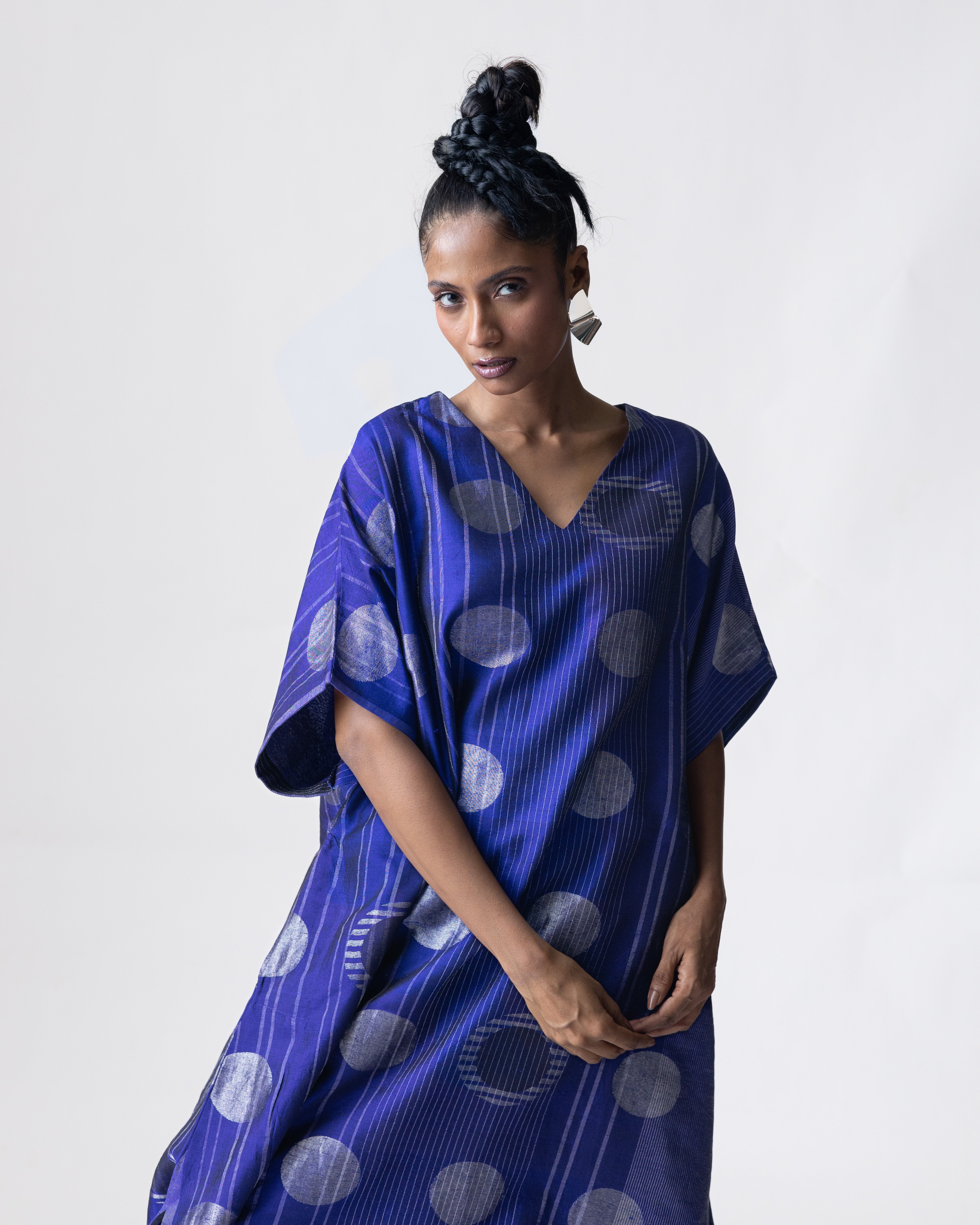 Shoonyata Multiple Circle V-Neck Kaftan
