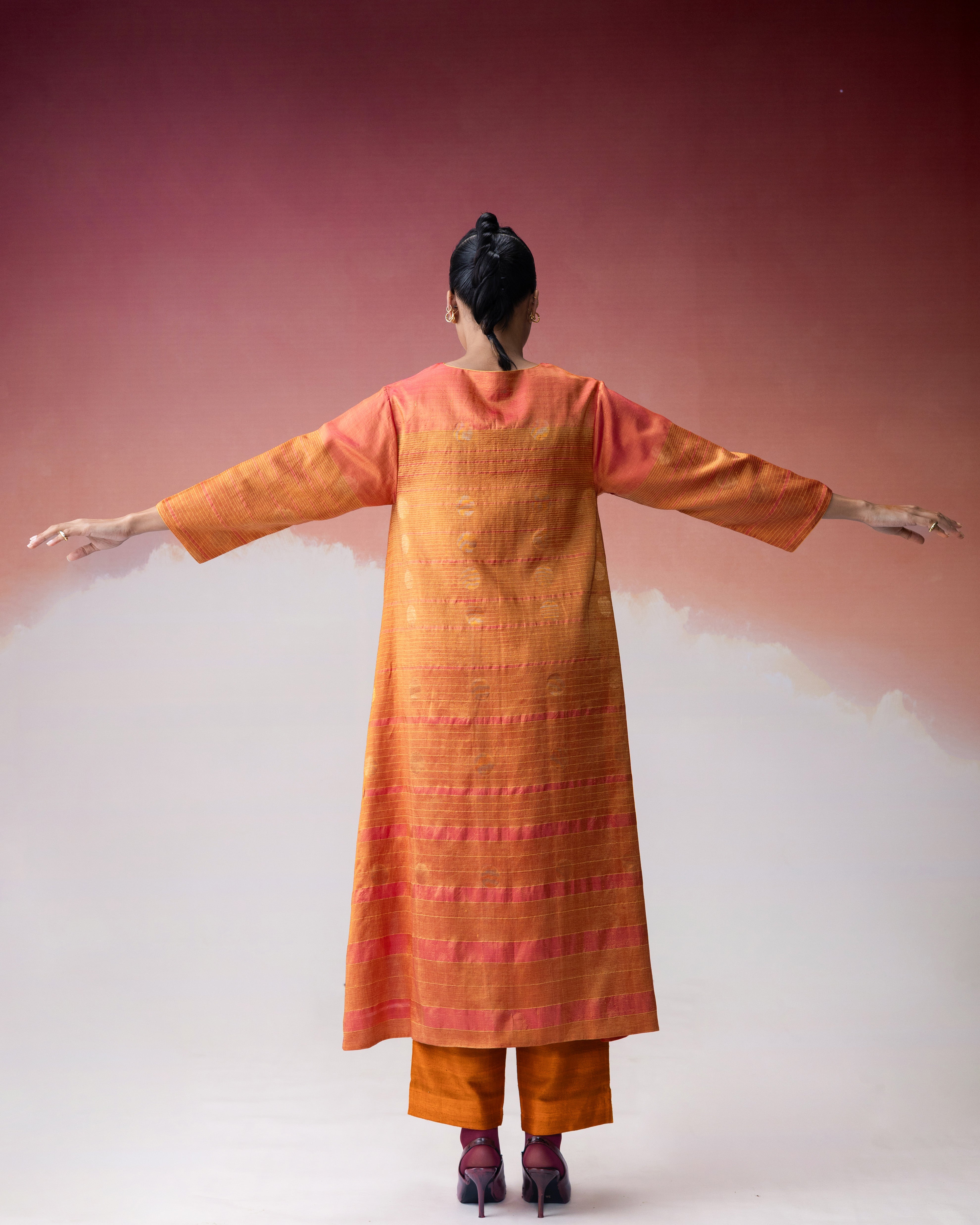 Ananyata Lunar Gradient Kurta
