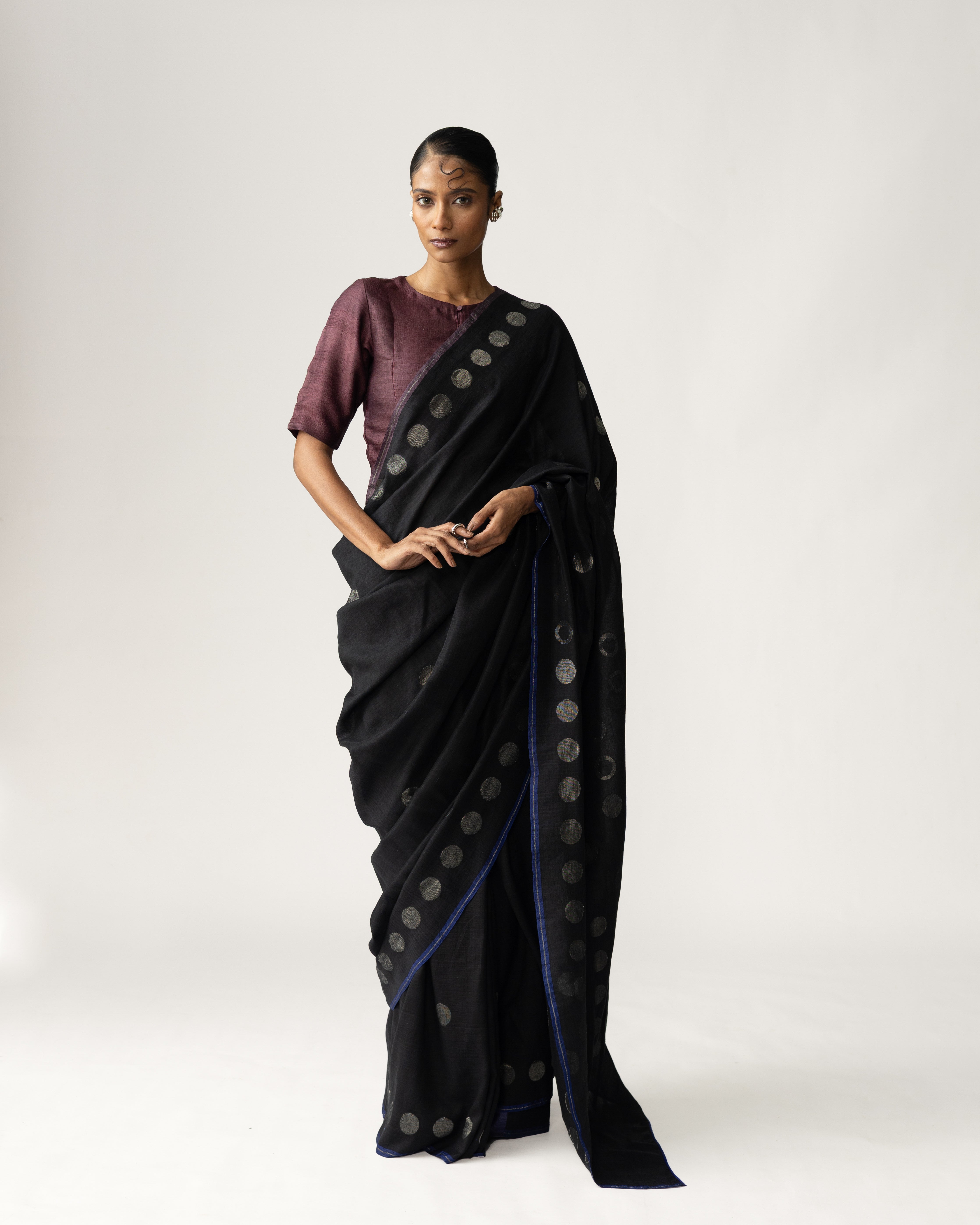 Shoonyata Ghera Bindu Saree