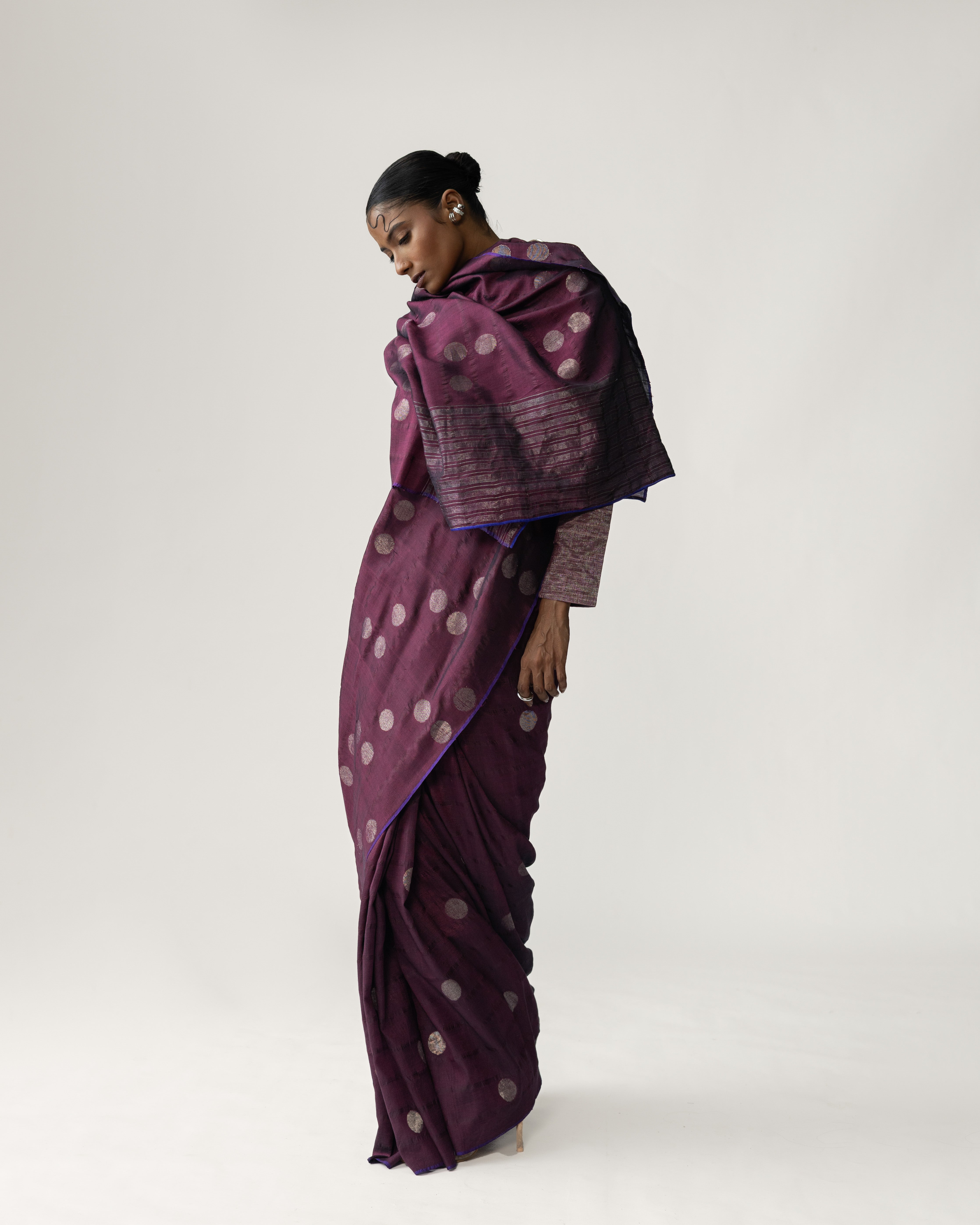 Shoonyata Gol Bindu Saree