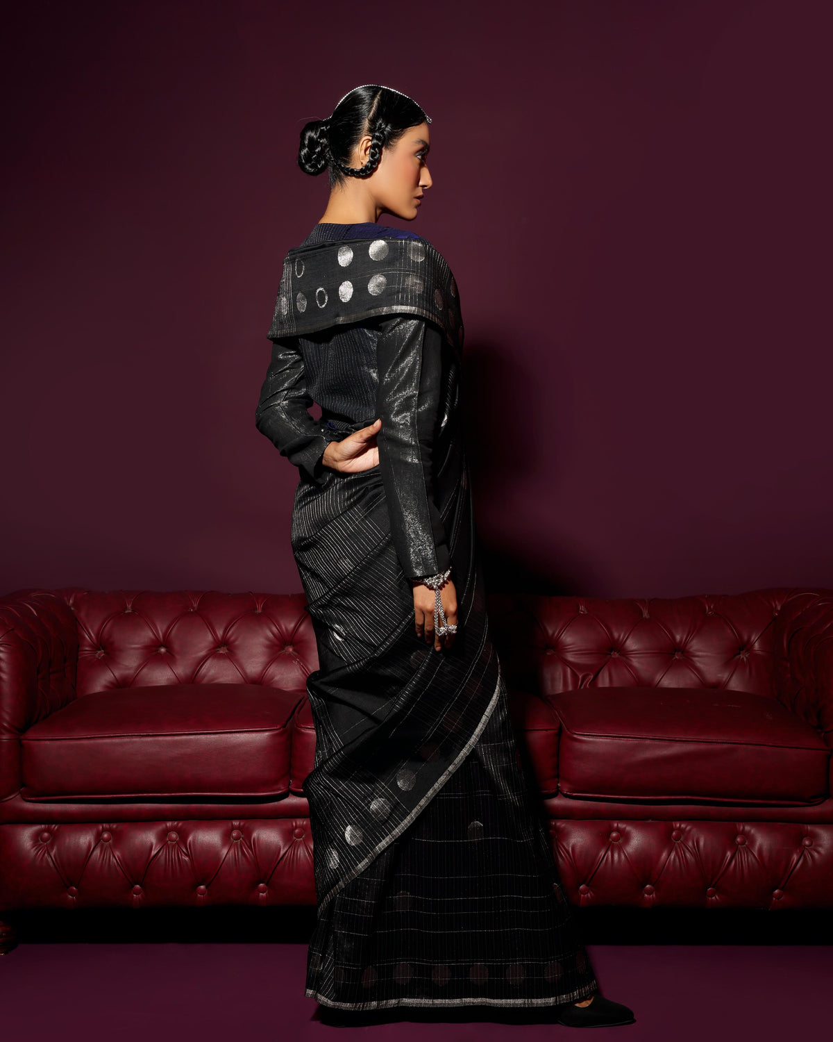 Shoonyata Ghera Bindu Saree