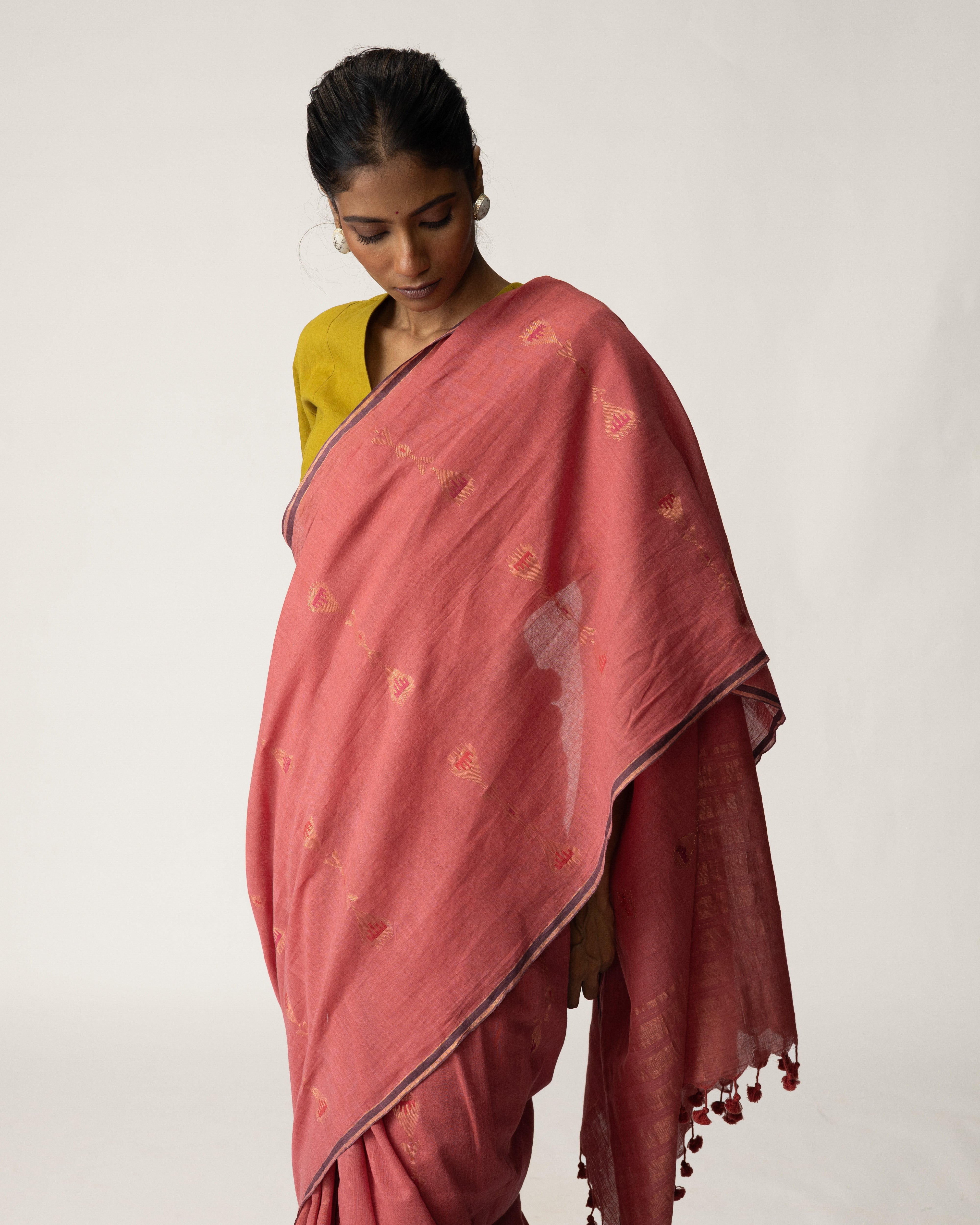 Neel Kusum Saree
