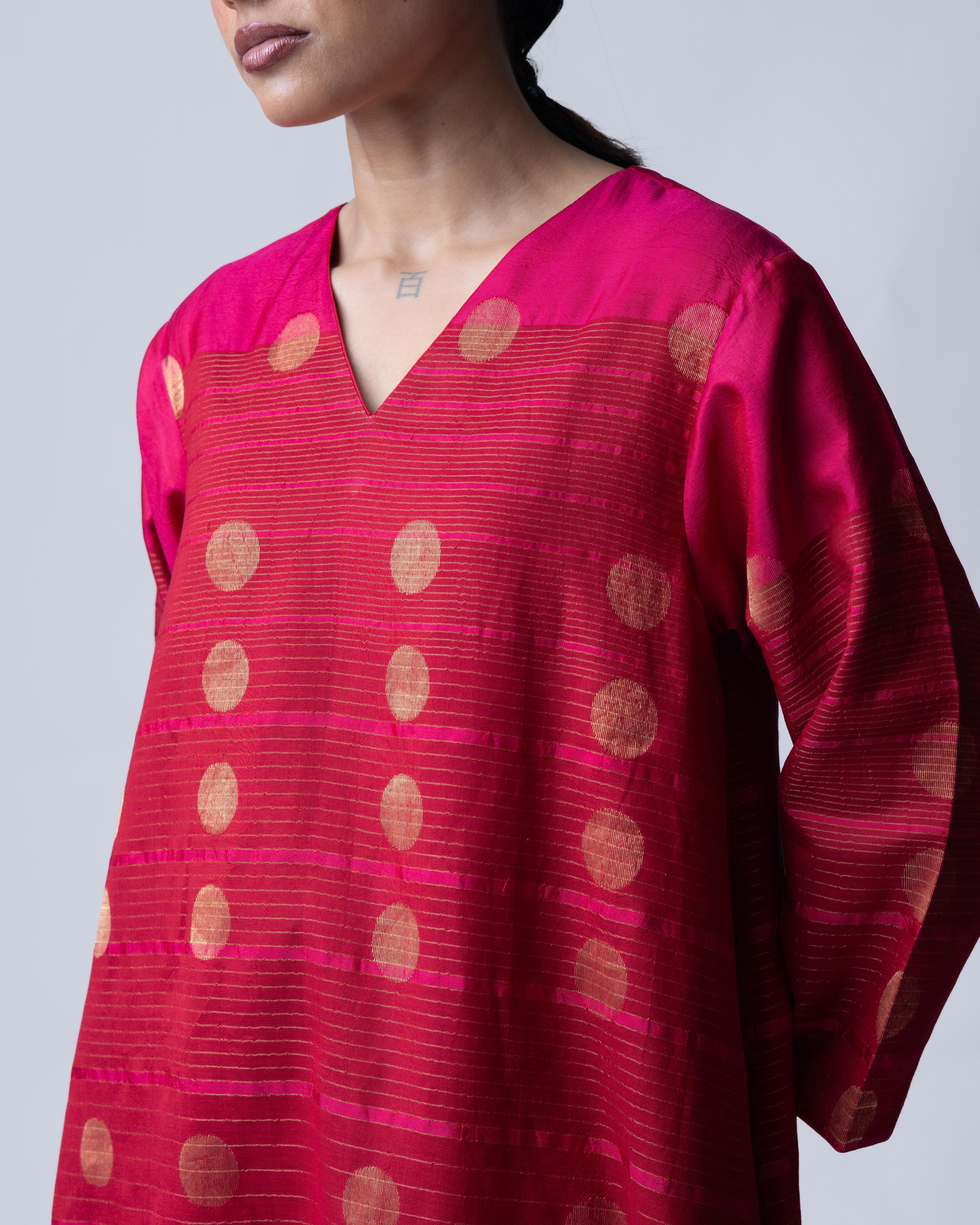 Ananyata Lunar Gradient Kurta