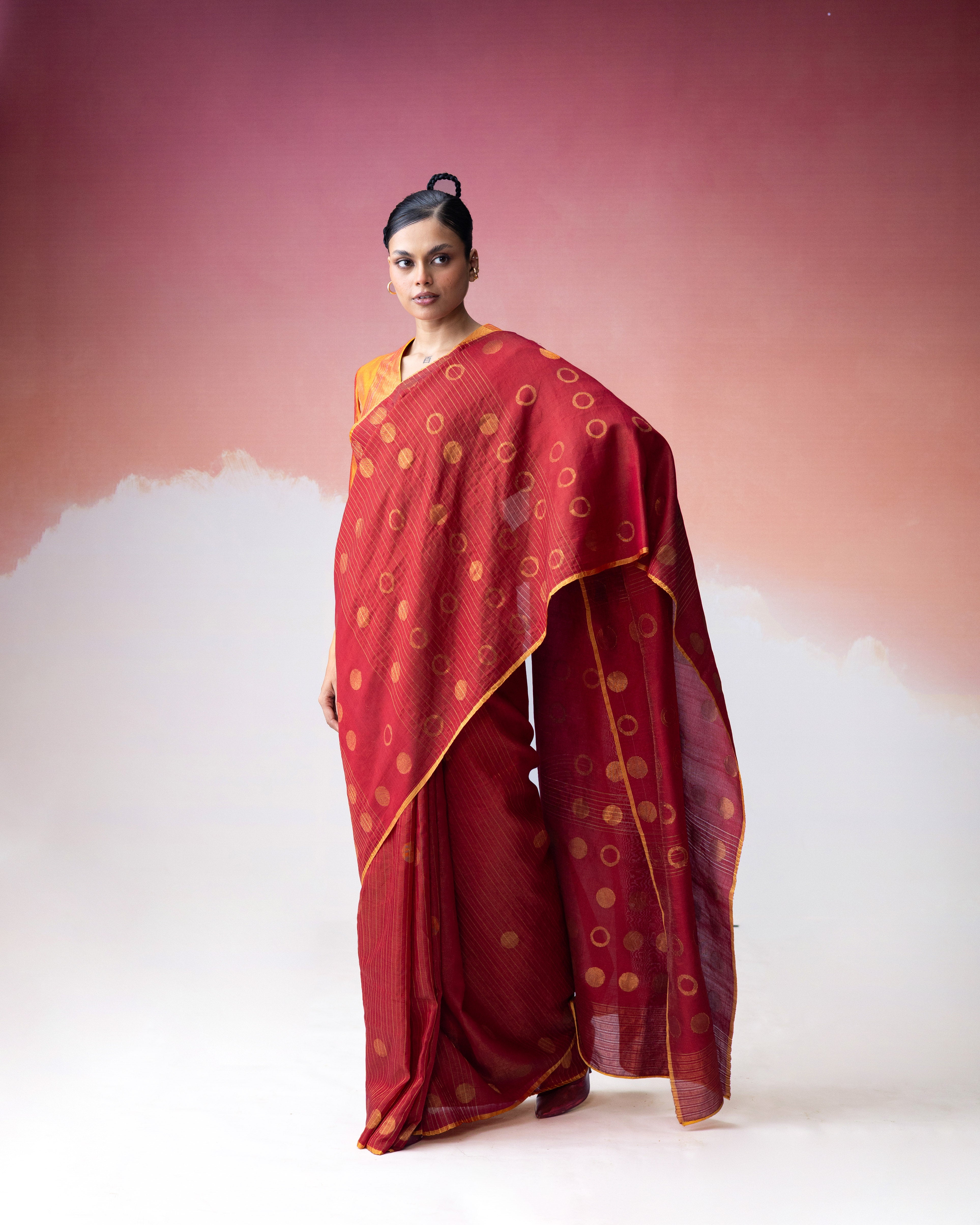 Ananyata Ghera Bindu Saree