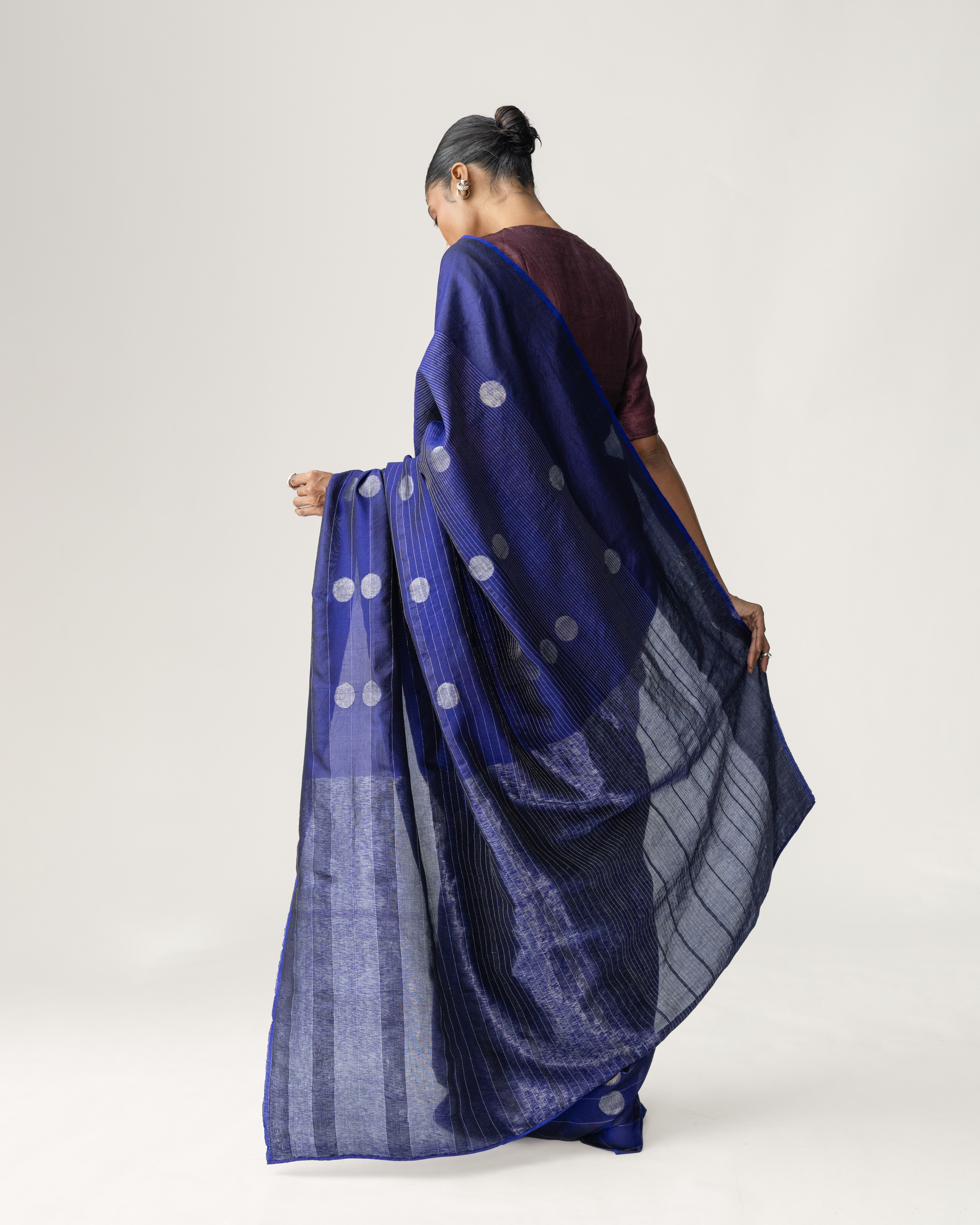 Shoonyata Bindu Rekha Saree