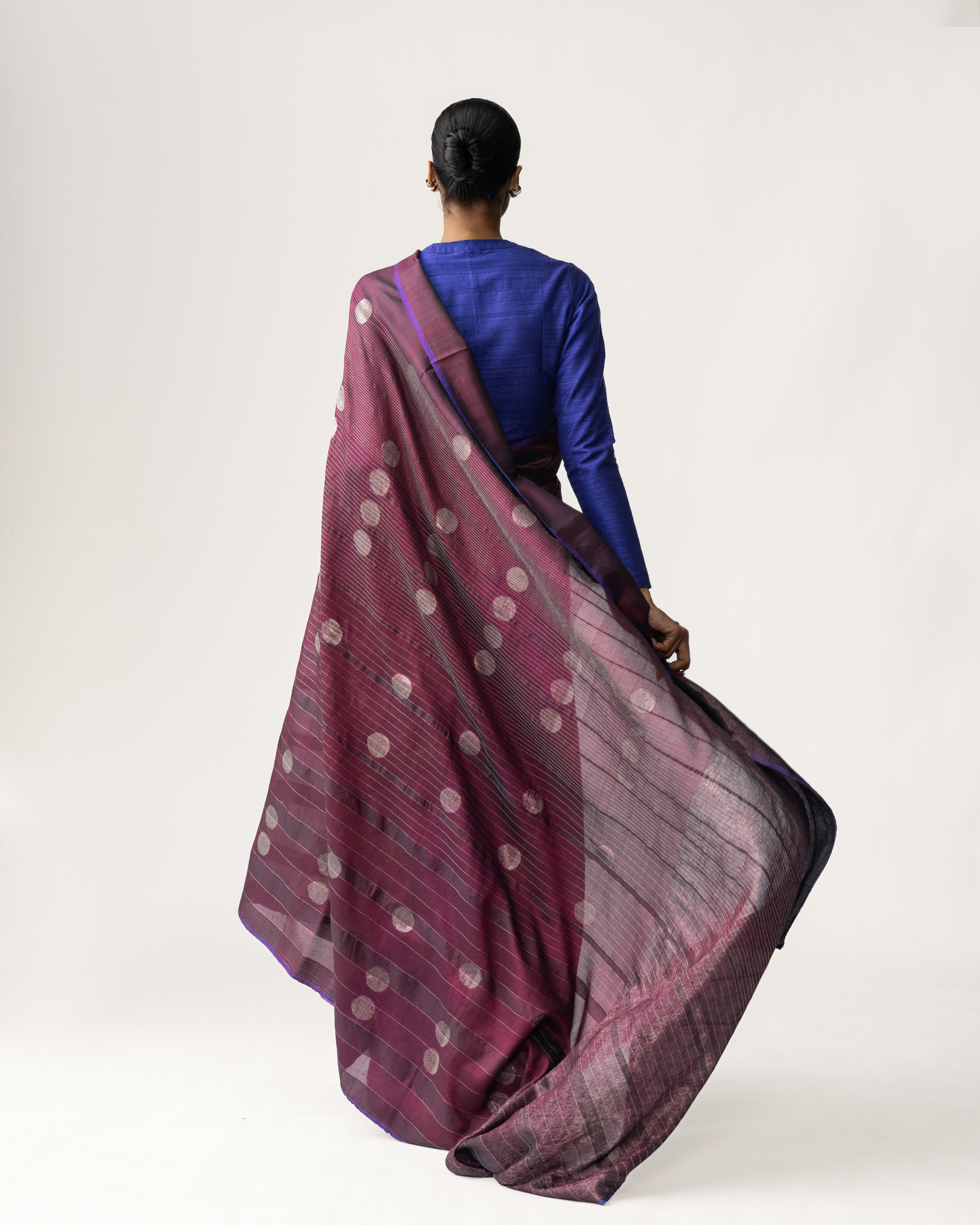 Shoonyata Bindu Rekha Saree